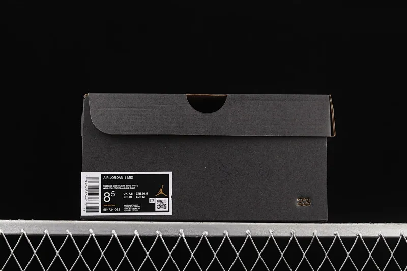 All Categories Air Jordan Jordan Series Basketball Shoes Air Jordan 1 Mid Air Jordan 1 Mid AJ1 Joe 1 Middle Linen College Gray Mid-top Basketball Shoes 554724-082